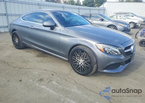 2017 Mercedes-Benz C 300 z USA, uszkodzony, nr VIN WDDWJ4JB8HF428752